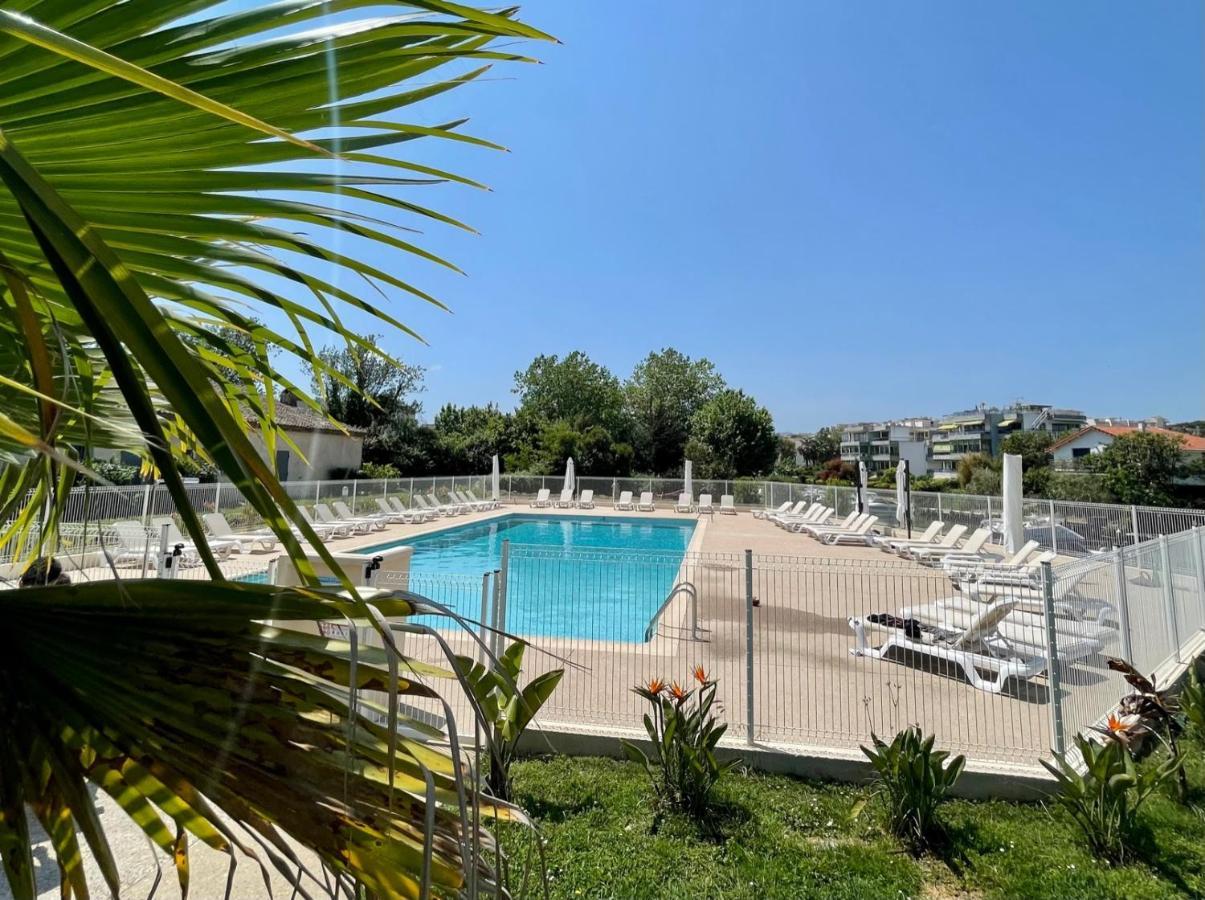 Studio 2 - Les Suites De Robinson - Residence Avec Piscine En Bord De Siagne, A Mandelieu Eksteriør billede